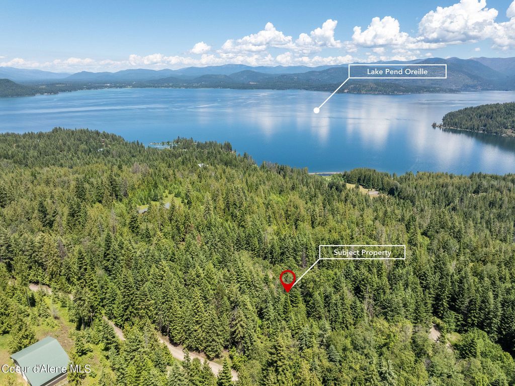 89 Lynx Run Rd, Sagle, ID 83860