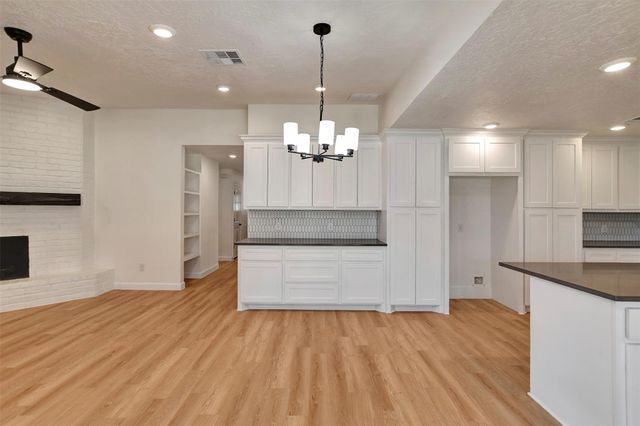 1211 Mere Drive, Pinehurst, TX 77362