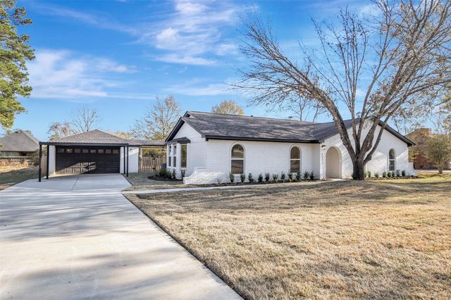 1211 Mere Drive, Pinehurst, TX 77362