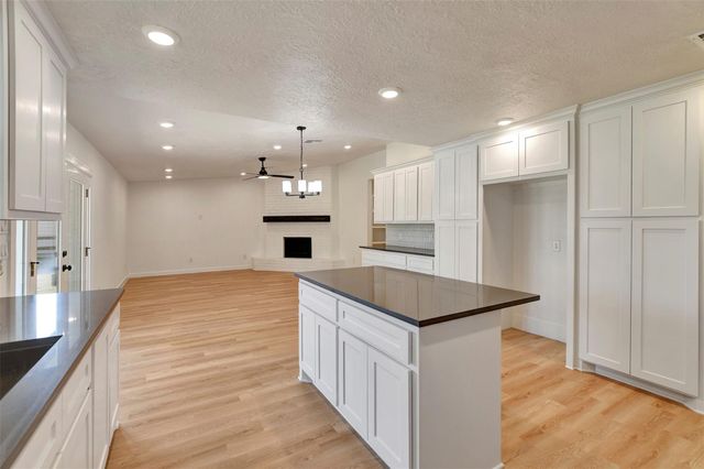 1211 Mere Drive, Pinehurst, TX 77362