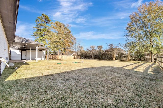 1211 Mere Drive, Pinehurst, TX 77362