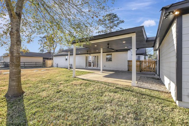 1211 Mere Drive, Pinehurst, TX 77362