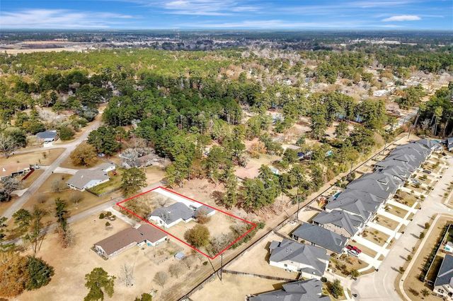 1211 Mere Drive, Pinehurst, TX 77362