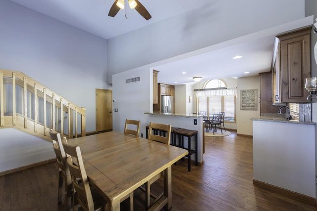 212 Yarrow Hill Drive, Cottage Grove, WI 53527