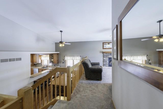 212 Yarrow Hill Drive, Cottage Grove, WI 53527