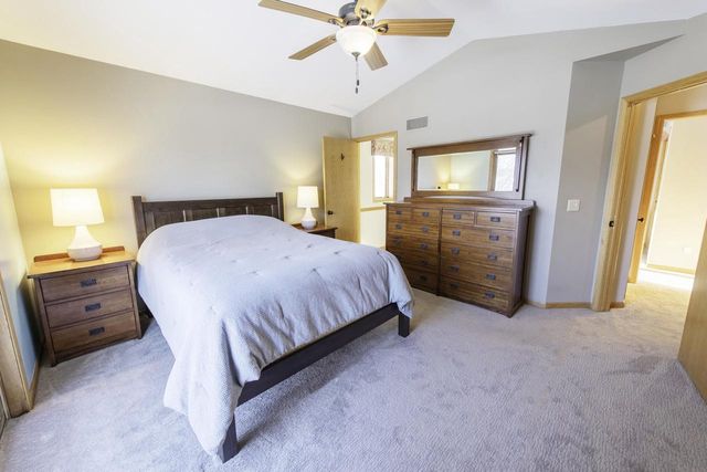 212 Yarrow Hill Drive, Cottage Grove, WI 53527