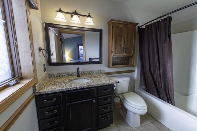 212 Yarrow Hill Drive, Cottage Grove, WI 53527