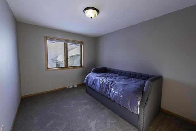 212 Yarrow Hill Drive, Cottage Grove, WI 53527