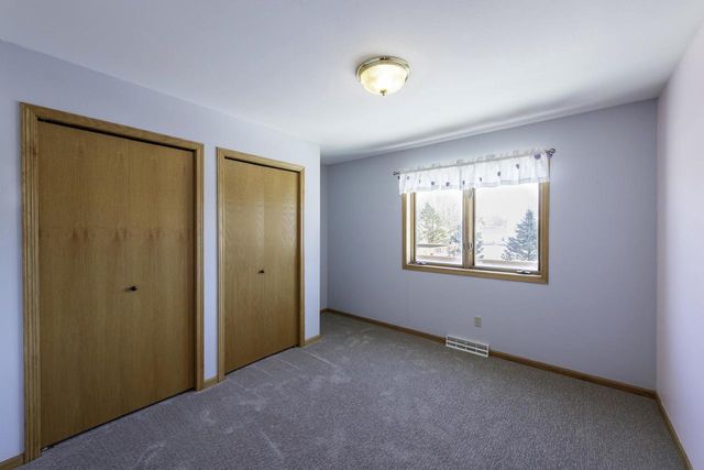 212 Yarrow Hill Drive, Cottage Grove, WI 53527