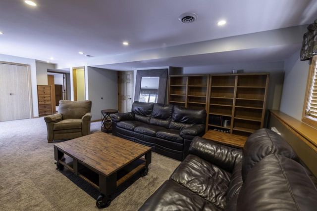 212 Yarrow Hill Drive, Cottage Grove, WI 53527