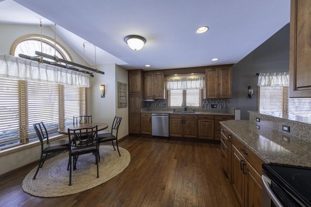 212 Yarrow Hill Drive, Cottage Grove, WI 53527