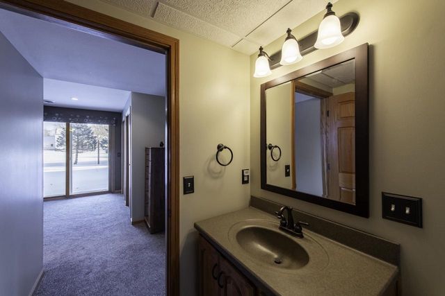 212 Yarrow Hill Drive, Cottage Grove, WI 53527