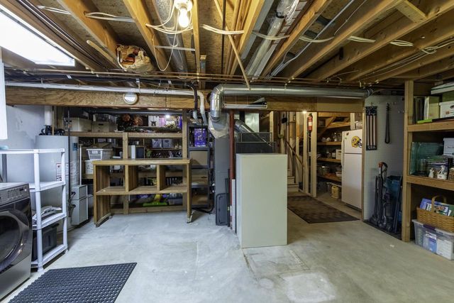 212 Yarrow Hill Drive, Cottage Grove, WI 53527