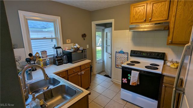 4558 17th Street NW, Canton, OH 44708