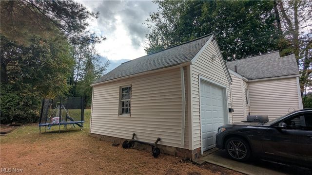 4558 17th Street NW, Canton, OH 44708