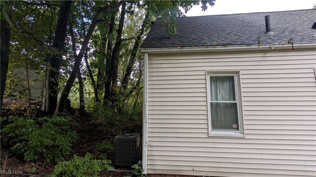 4558 17th Street NW, Canton, OH 44708