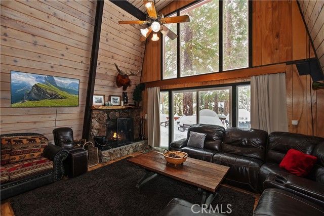 764 Crestwood, Big Bear Lake, CA 92315