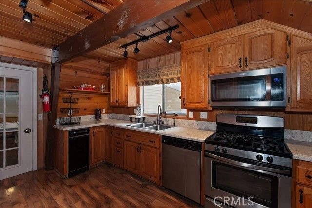 764 Crestwood, Big Bear Lake, CA 92315