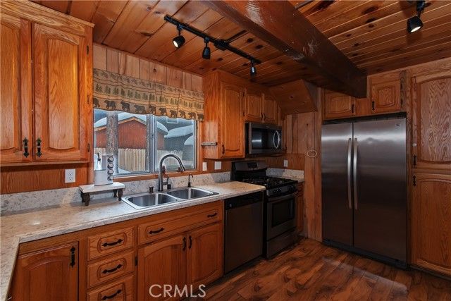 764 Crestwood, Big Bear Lake, CA 92315