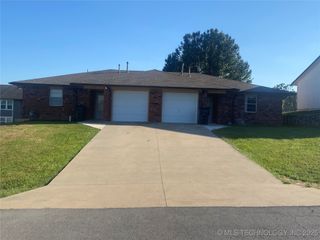 416 Fairlane Drive A-B, Sapulpa, OK 74066