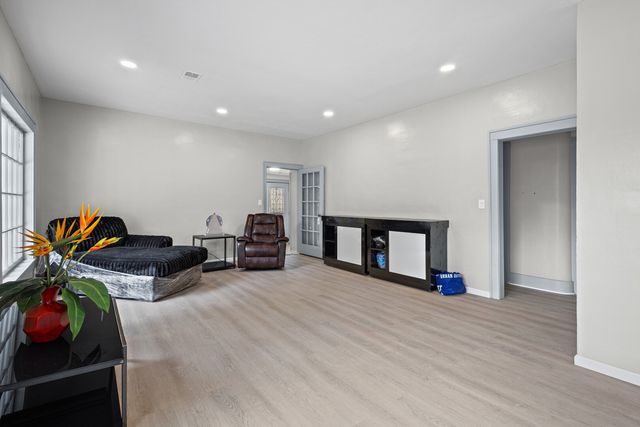 43 S Cedar Street, Palatine, IL 60067