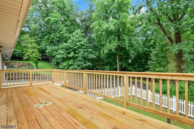 26 Alpine Dr, Wayne Twp., NJ 07470