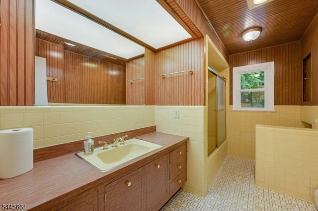 26 Alpine Dr, Wayne Twp., NJ 07470