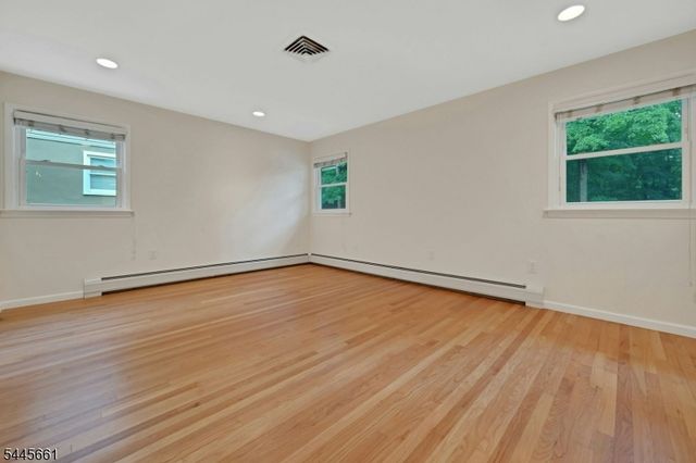 26 Alpine Dr, Wayne Twp., NJ 07470