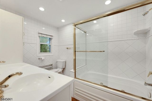 26 Alpine Dr, Wayne Twp., NJ 07470