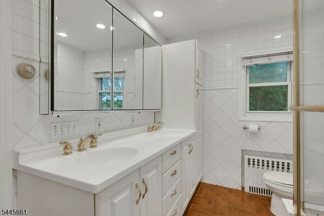 26 Alpine Dr, Wayne Twp., NJ 07470