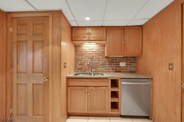 26 Alpine Dr, Wayne Twp., NJ 07470