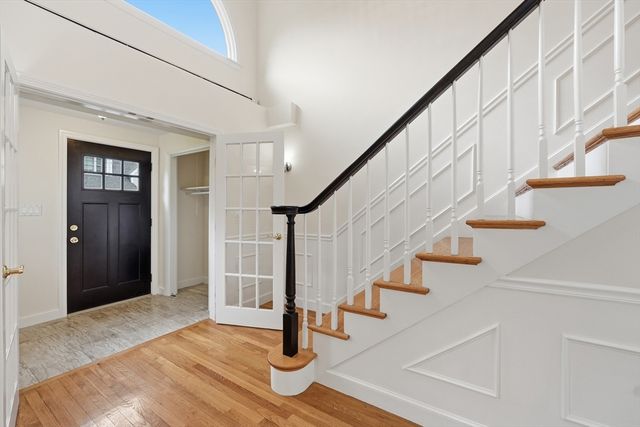 8 Wilson St, Wellesley, MA 02482