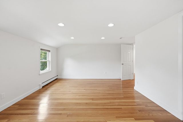 8 Wilson St, Wellesley, MA 02482