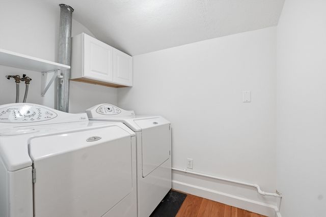 8 Wilson St, Wellesley, MA 02482