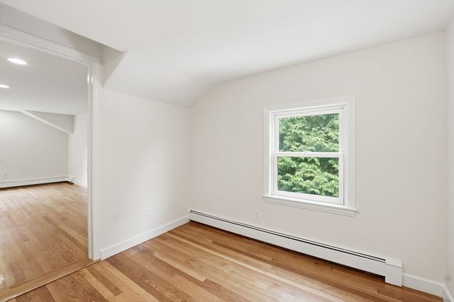 8 Wilson St, Wellesley, MA 02482