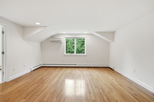 8 Wilson St, Wellesley, MA 02482