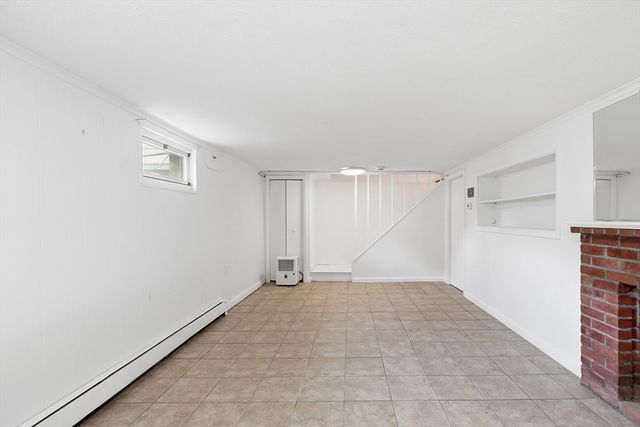 8 Wilson St, Wellesley, MA 02482