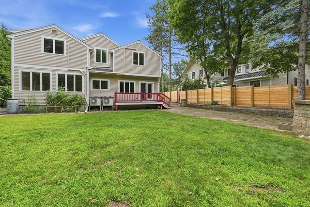 8 Wilson St, Wellesley, MA 02482