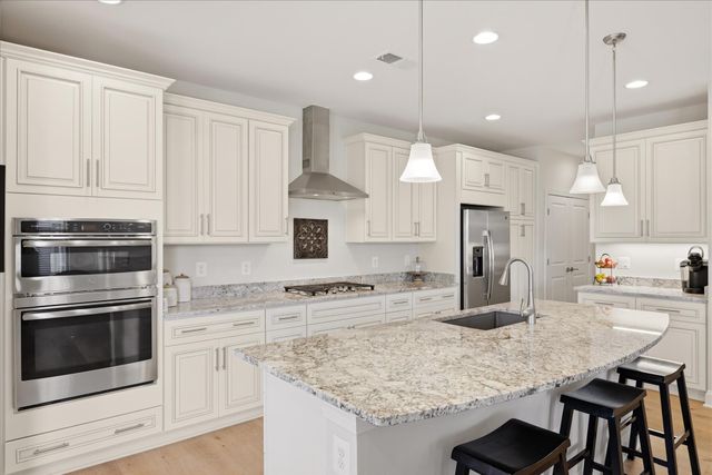 136 MALLARD DR, Lake Frederick, VA 22630