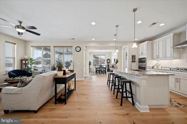 136 MALLARD DR, Lake Frederick, VA 22630