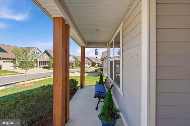 136 MALLARD DR, Lake Frederick, VA 22630