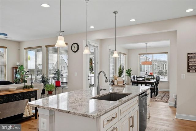 136 MALLARD DR, Lake Frederick, VA 22630