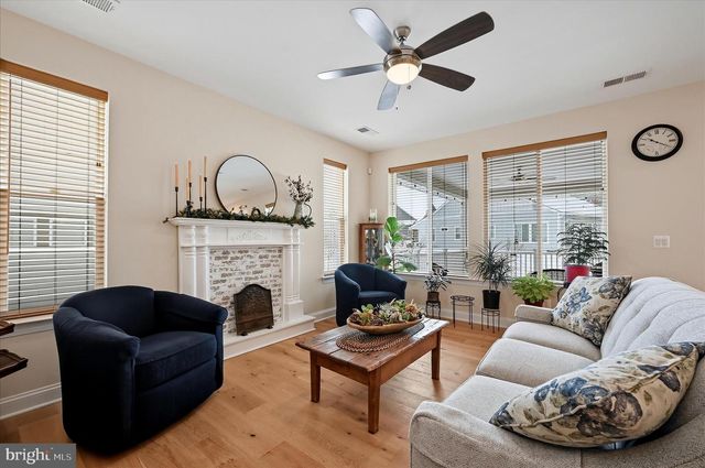 136 MALLARD DR, Lake Frederick, VA 22630