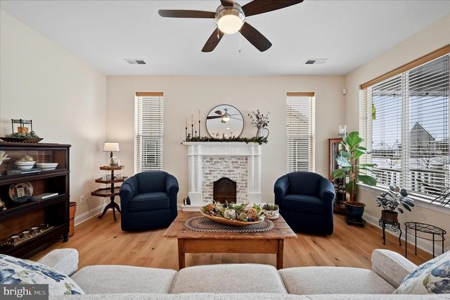 136 MALLARD DR, Lake Frederick, VA 22630