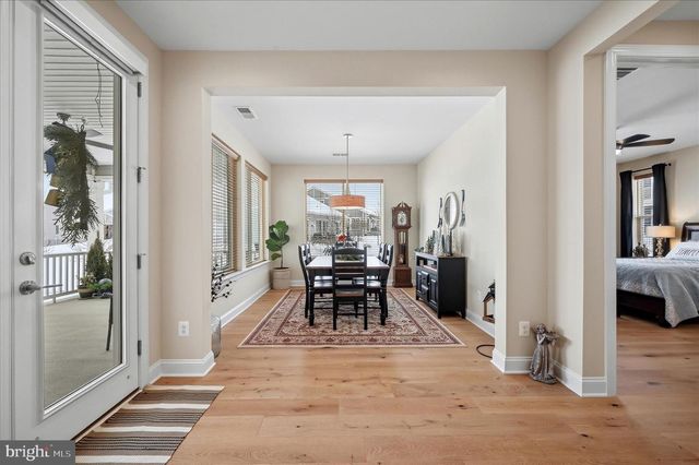 136 MALLARD DR, Lake Frederick, VA 22630