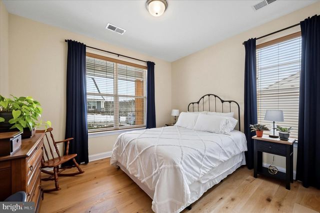 136 MALLARD DR, Lake Frederick, VA 22630