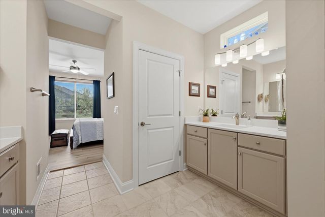 136 MALLARD DR, Lake Frederick, VA 22630