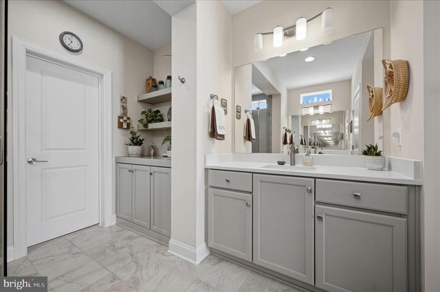 136 MALLARD DR, Lake Frederick, VA 22630