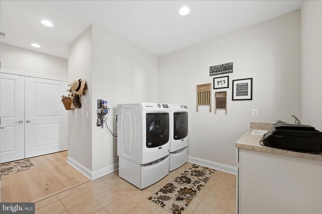 136 MALLARD DR, Lake Frederick, VA 22630