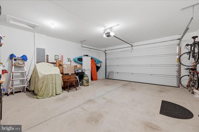 136 MALLARD DR, Lake Frederick, VA 22630